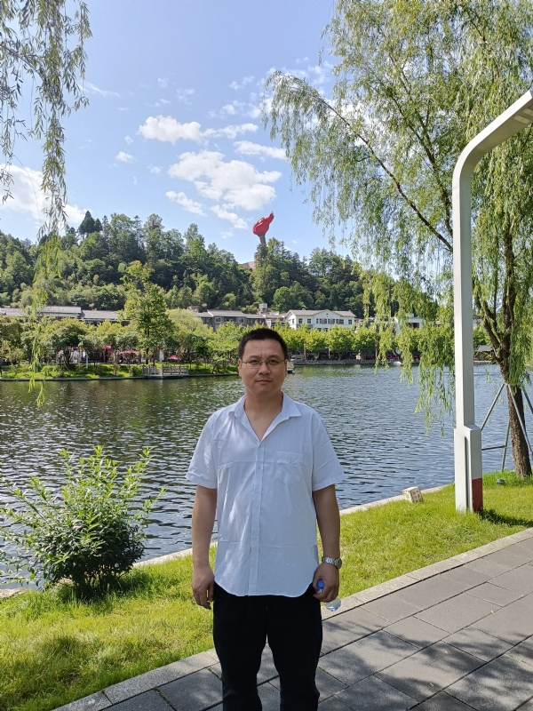 风雨相伴的第一张照片--沧州残疾人相亲网